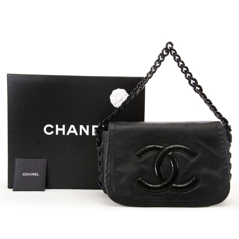 Chanel black chain shoulder new arrivals bag