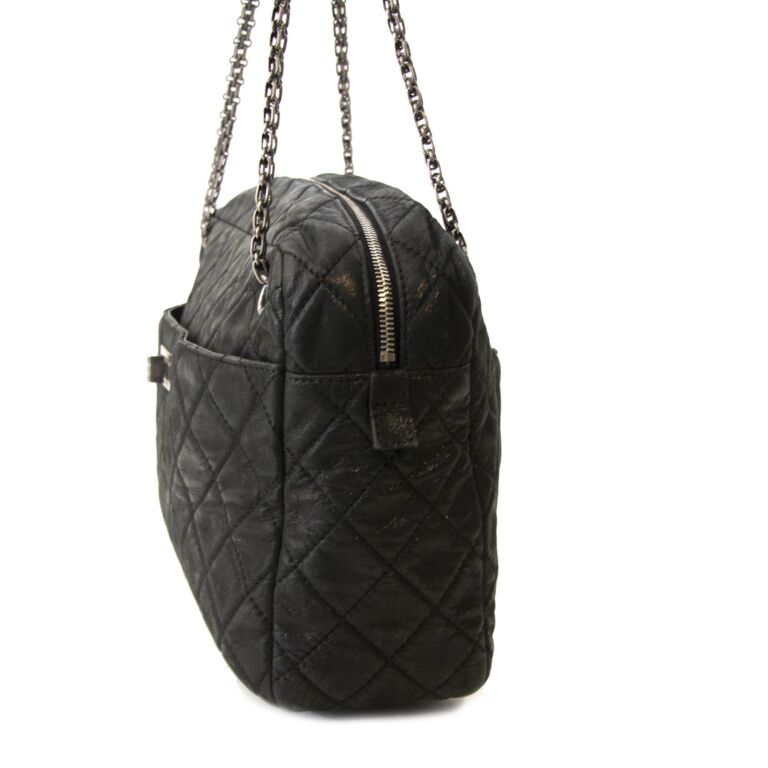 Chanel Reissue Black Quilted Iridescent Calfskin Camera Bag ○ Labellov ○  Buy and Sell Authentic Luxury