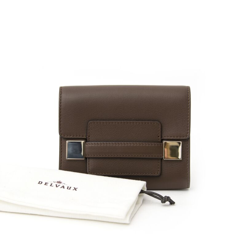 Leather card wallet Delvaux Beige in Leather - 32769358