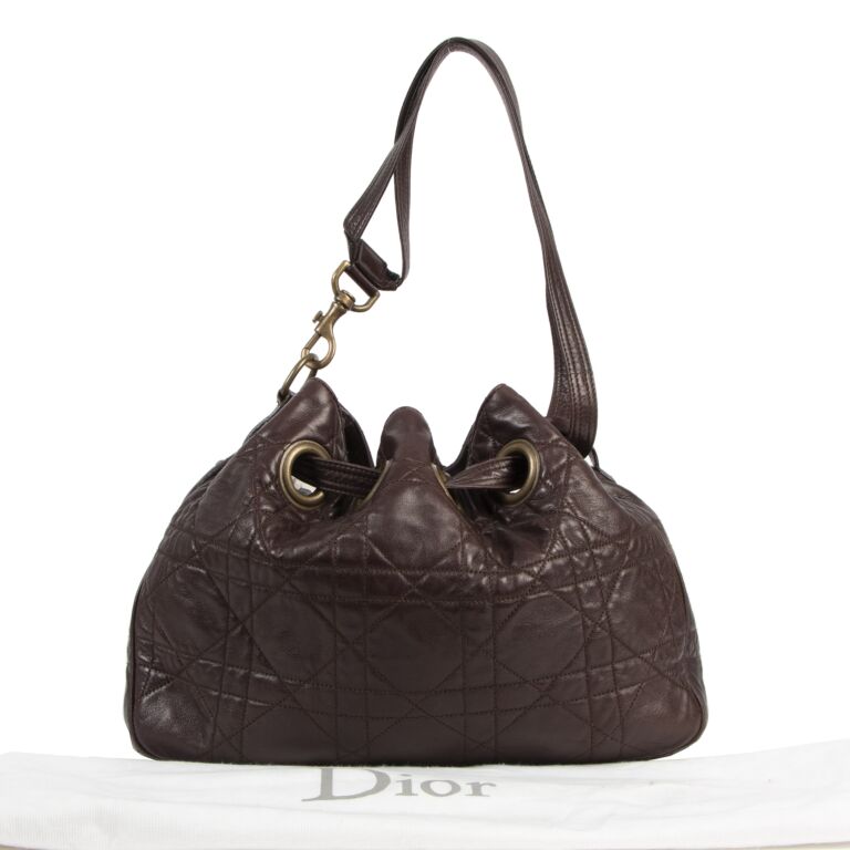 Dior Cannage Drawstring Bucket Bag (SHG-29477) – LuxeDH