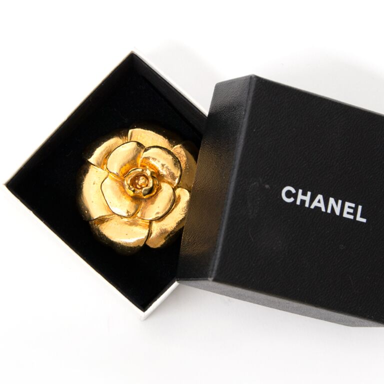 Chanel Gold Plated Floral Brooch ○ Labellov ○ Buy and Sell