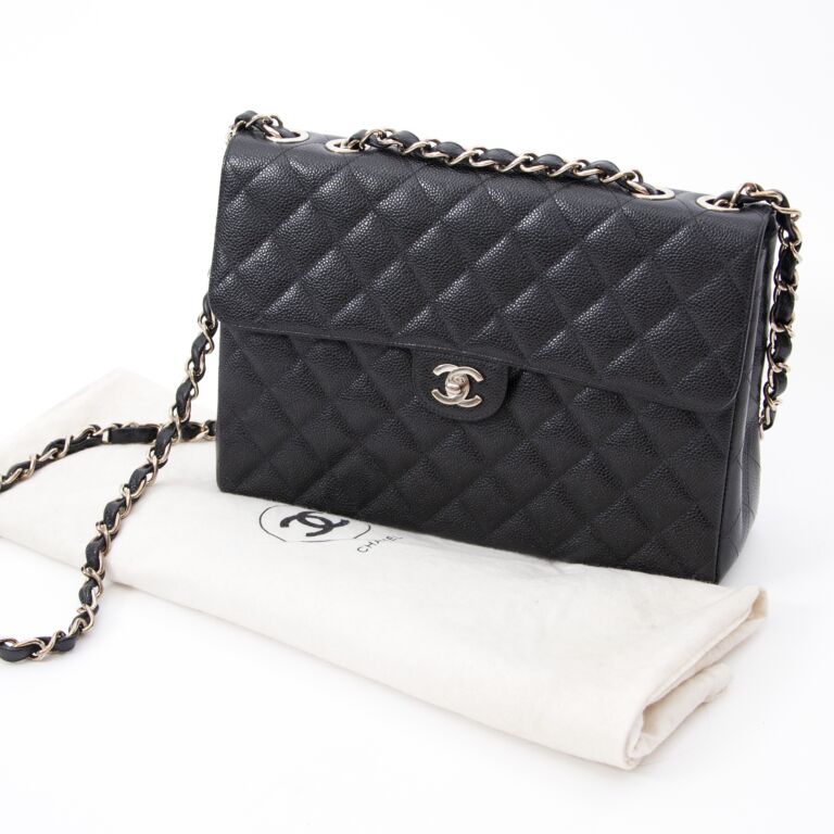 Sac chanel caviar store