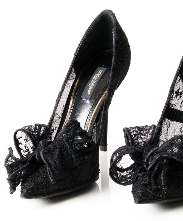 【関税&送料込】Dolce&Gabbana Black Satin Pumps With Bow Satin slingbacks with bow detail in Black for Women