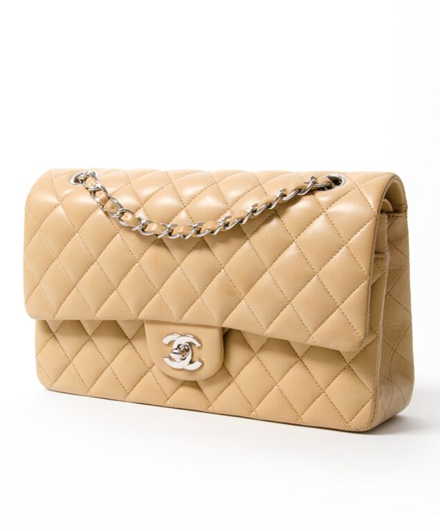 Chanel Medium Creme Double Flapbag ○ Labellov ○ Buy and Sell Authentic  Luxury