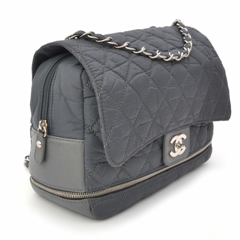 AUTHENTIC CHANEL Black Quilted Nylon FLAP BAG WITH CHAIN, Luxury