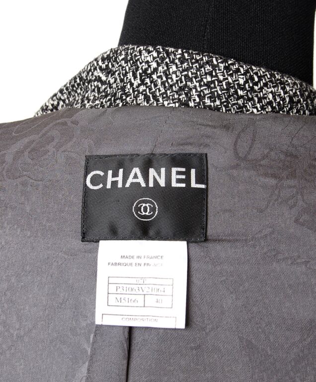 Chanel Black And White Tweed Blazer ○ Labellov ○ Buy and Sell