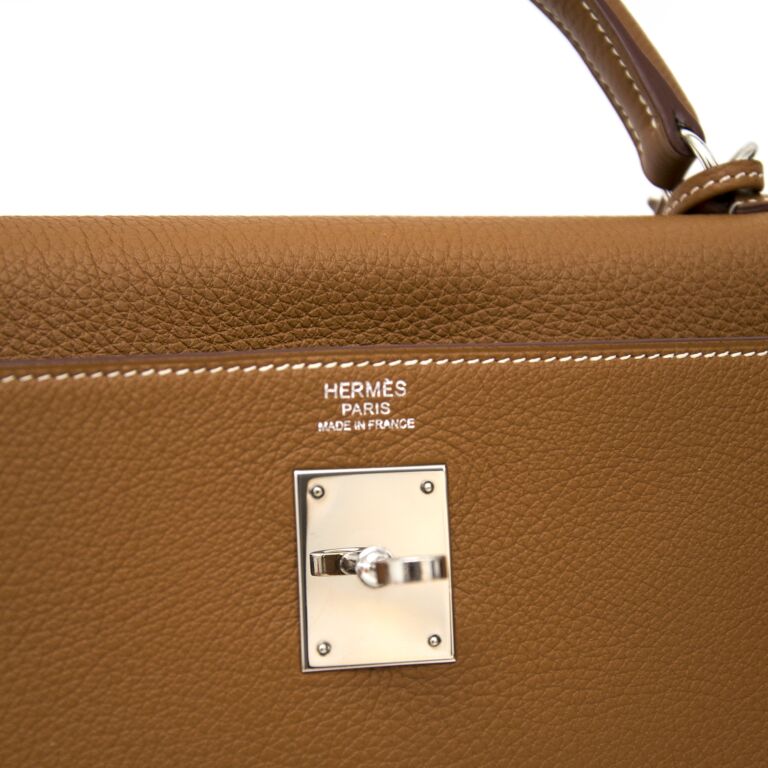 Brandlover Cafe - 👜Hermes Kelly28 etoupe PHW togo stamp Y NEW 558,000.- 👜 Hermes Kelly28 etain GHW epsom stamp A kept unused 538,000.- #hermes  #hermeskelly #kelly28 #hermesthailand #tammy_brandlover #blogger  #fashionblogger #styleb