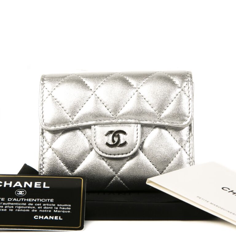 Chanel Metallic Silver Quilted Leather Coins Wallet ○ Labellov