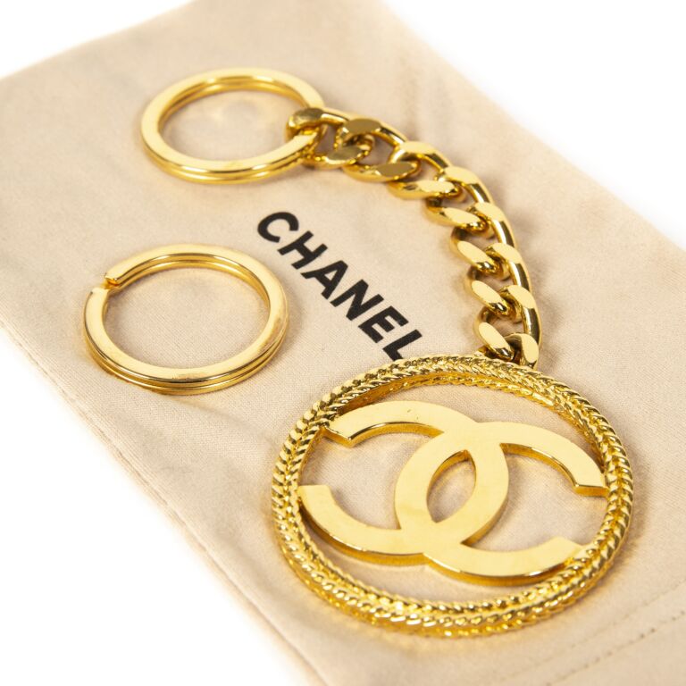 Chanel Keychain Brushed Gold With Large CC 6C220590p - Tokyo Vintage Store