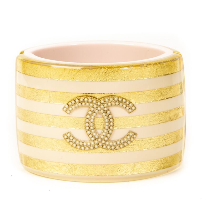 Chanel hot sale resin bracelet