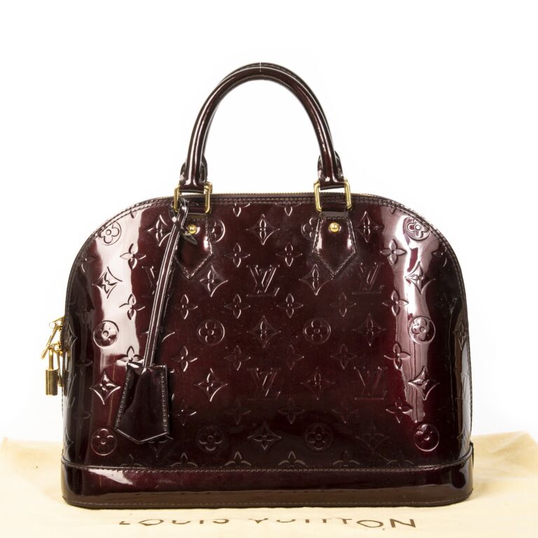 LOUIS VUITTON Alma BB Vernis 1 Year Review Amarante 