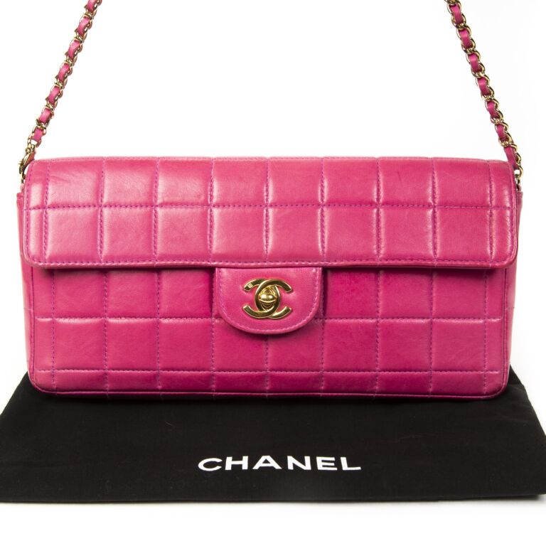 East west chocolate bar leather handbag Chanel Pink in Leather - 32571765