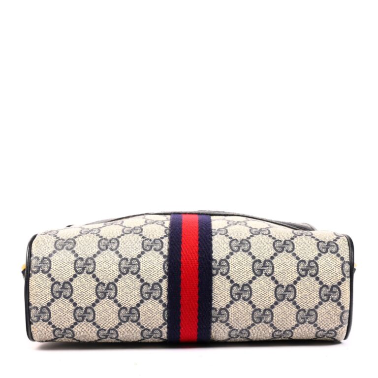 Gucci Vintage GG Supreme Ophidia Crossbody Bag ○ Labellov