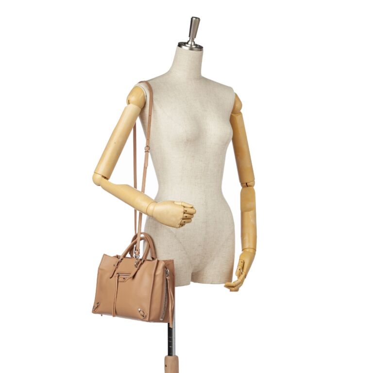 Balenciaga Papier Ledger Zip Around Bag Leather Medium at 1stDibs  ledger  bag balenciaga papier tote balenciaga a5