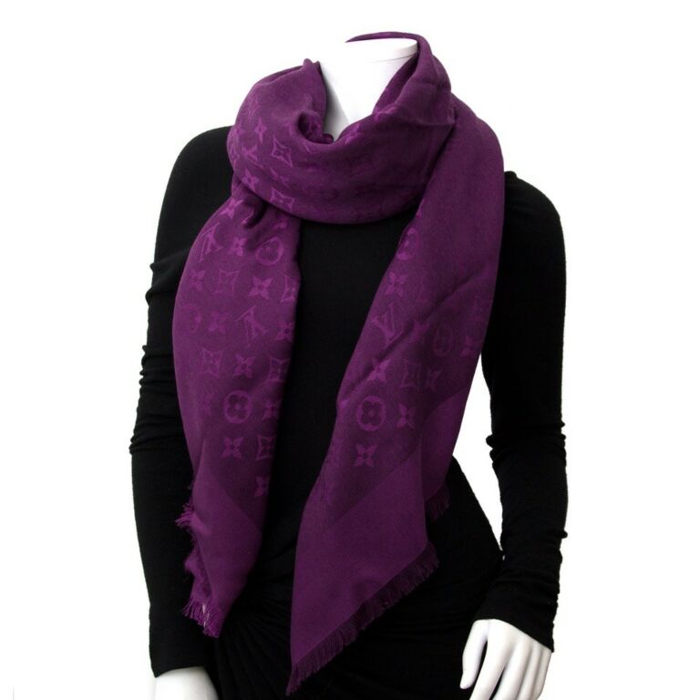 Louis Vuitton Cassis Monogram Shawl ○ Labellov ○ Buy and Sell