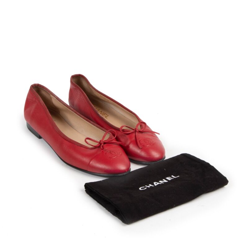 Chanel Red Leather CC Ballerina Flats - Size 39 ○ Labellov ○ Buy