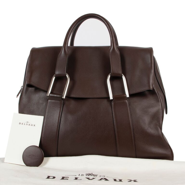 HAND BAG DELVAUX COOL BOX CRISPY MM BANDOULIERE IVOIRE EBENE HAND BAG  Leather ref.881540 - Joli Closet