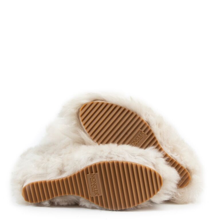 White fur sales wedge boots