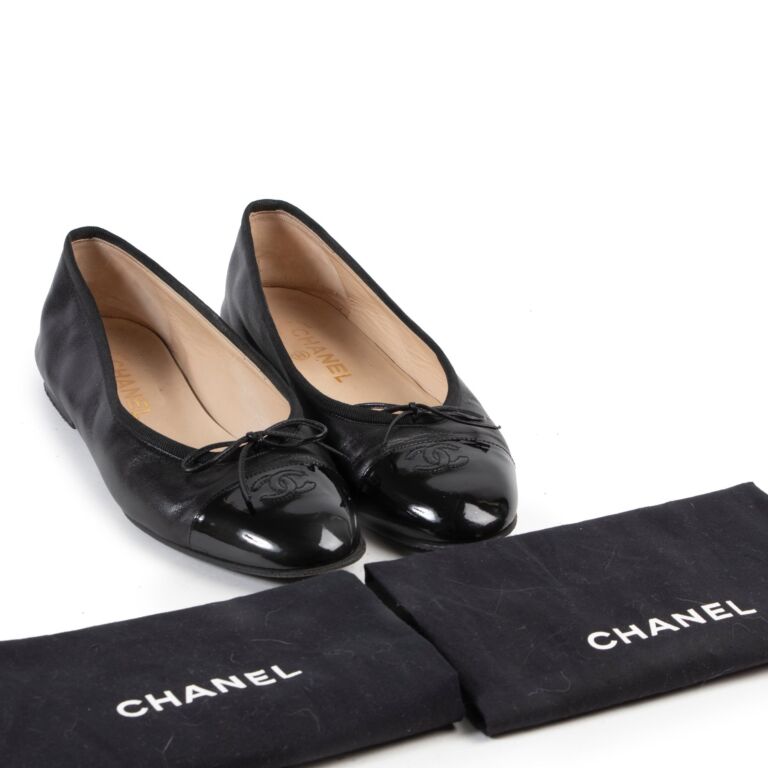 Chanel Black Flats - Size 41 ○ Labellov ○ Buy and Sell Authentic