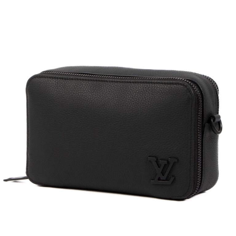 Authenticated Louis Vuitton Alpha Wearable Wallet Black