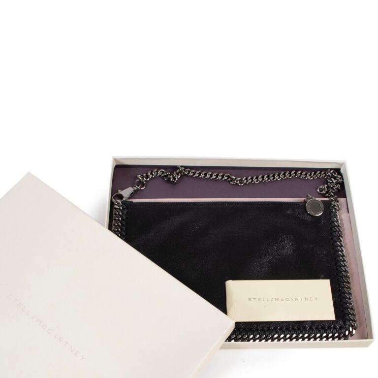 Stella mccartney sales black clutch