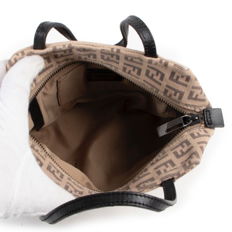 【関税＆送料込み】Fendi Top Handle Bags Fendi Vintage SAS Penguin Trapezoid Top Handle Bag