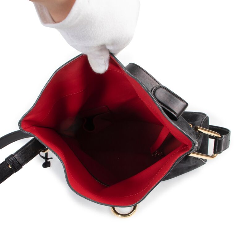 Delvaux Black Shoulderbag ○ Labellov ○ Buy and Sell Authentic Luxury