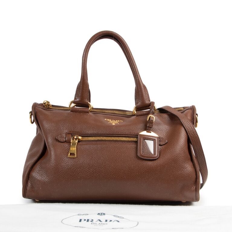 【PRADA】VITTELO DAINO SHOULDER BAG Prada Vitello Daino Tote Shoulder Bag w/ Wallet & Strap
