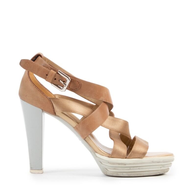 Hogan Beige Shiny Leather Heels Size 37 Labellov Buy and Sell Authentic Luxury