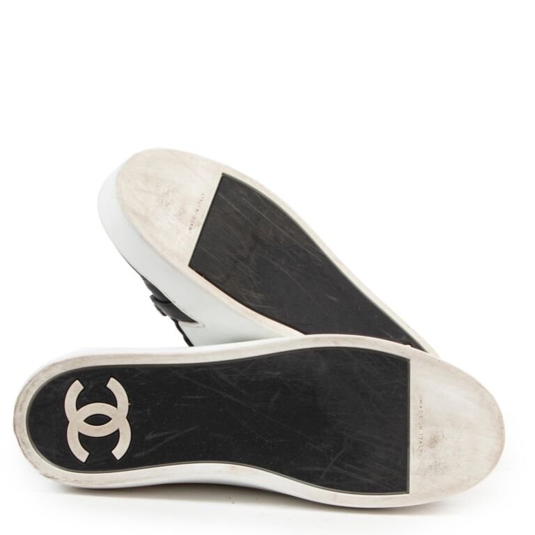 Chanel black tennis shoes discount