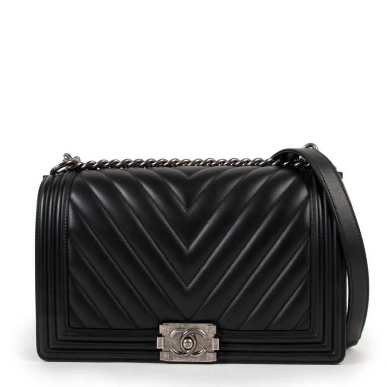 New medium chanel boy discount bag