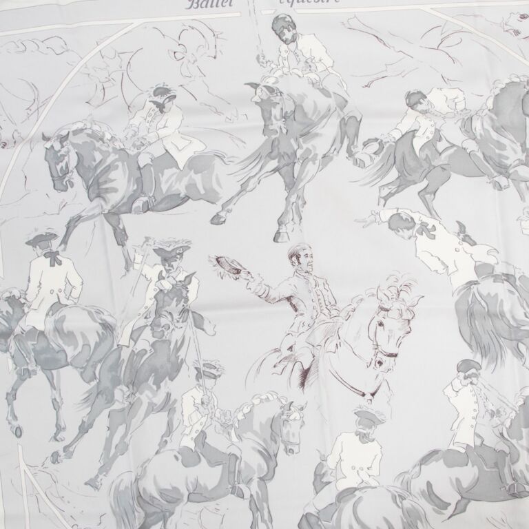 【こなれ感がUP】HERMES★Schal Tissage Equestre こなれ感がUP】HERMES☆Schal Tissage Equestre ファッション