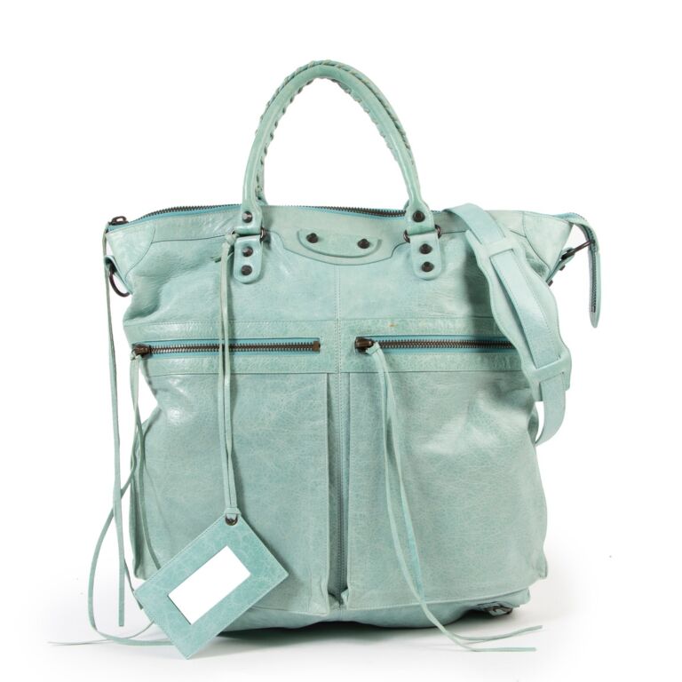 Balenciaga hotsell arena bag