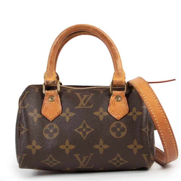 Louis Vuitton, Bags, Authentic Louis Vuitton Mini  Monogram  Crossbody