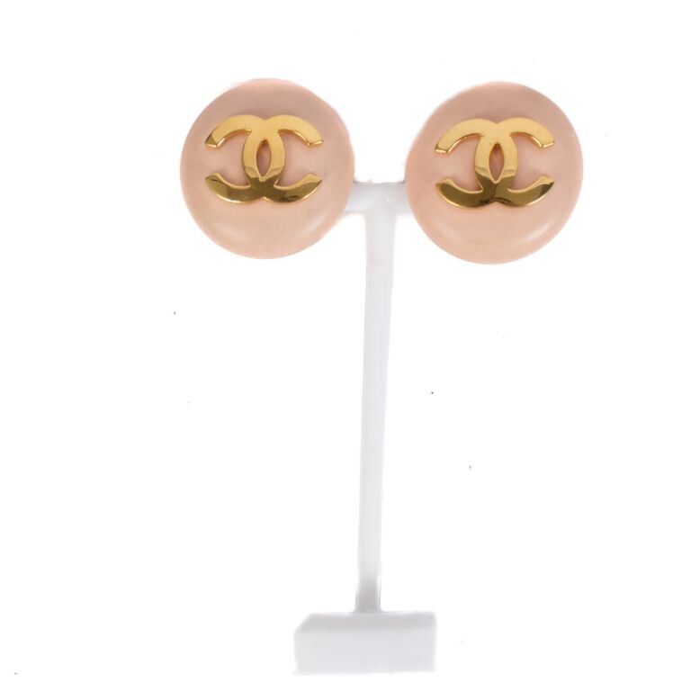 Chanel Collection 25 Vintage Soft Pink CC Clip On Earrings
