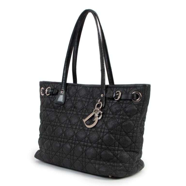 Christian Dior Handbag at Rs 1800/piece | Ladies Hand Bags in Mumbai | ID:  2851694689348