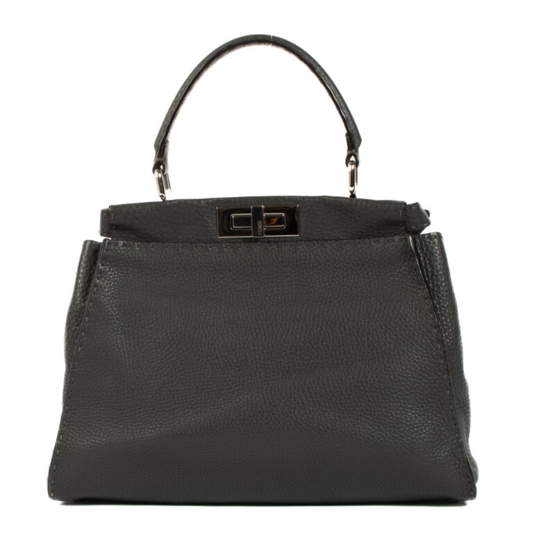 Fendi peekaboo bag medium best sale