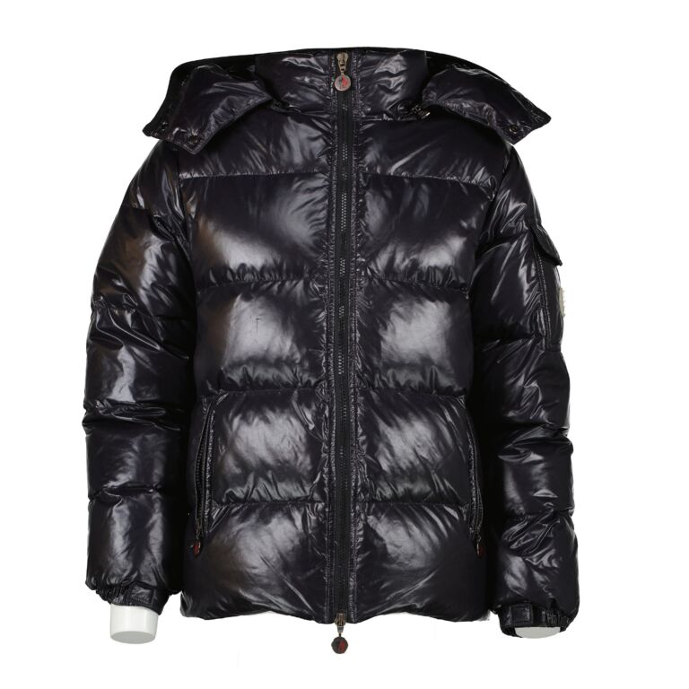 Sell moncler jackets deals