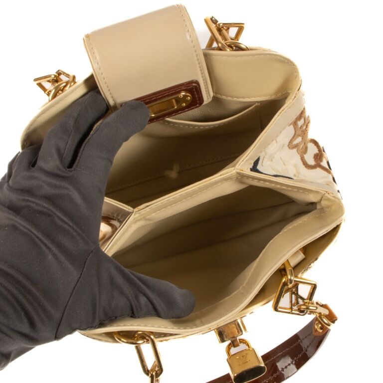 Louis Vuitton Beige Velvet Chains Mini Linda ○ Labellov ○ Buy