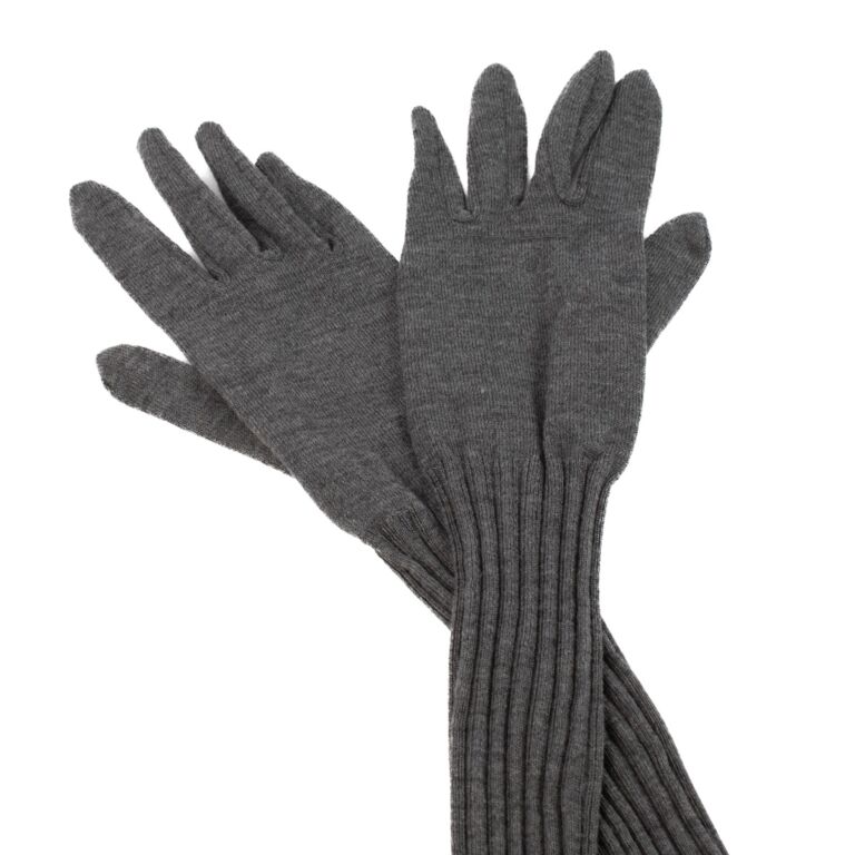 【送料無料キャンペーン】 Miu Miu Grey and Buy ○ Labellov ○ S Size - Gloves Wool 版画