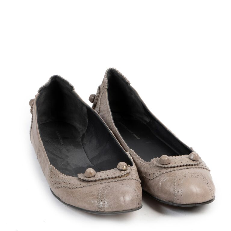 Balenciaga deals flats sale