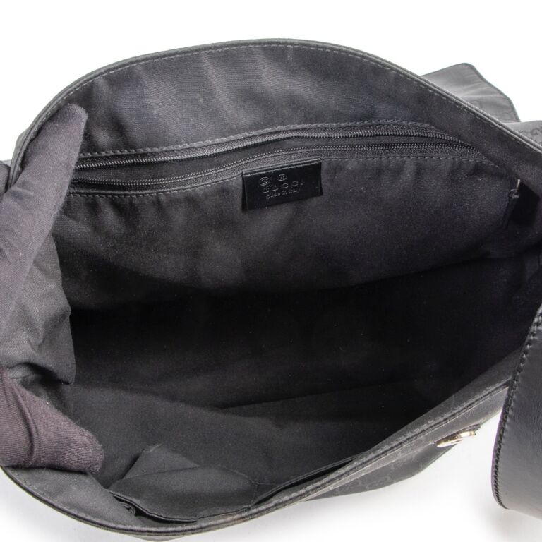 Gucci black canvas messenger bag 2025