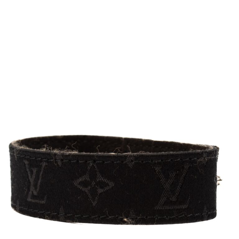 Louis Vuitton モノグラム バングル 2002年製 Louis Vuitton Black Brussels 2002 Limited Edition Bracelet