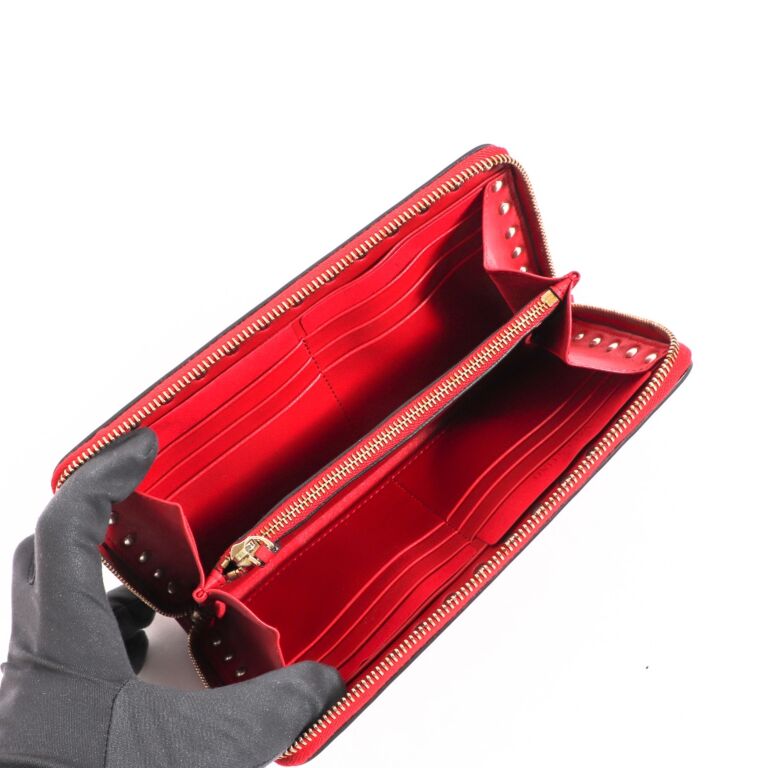 Valentino Garavani Red Rockstud Zipper Wallet ○ Labellov