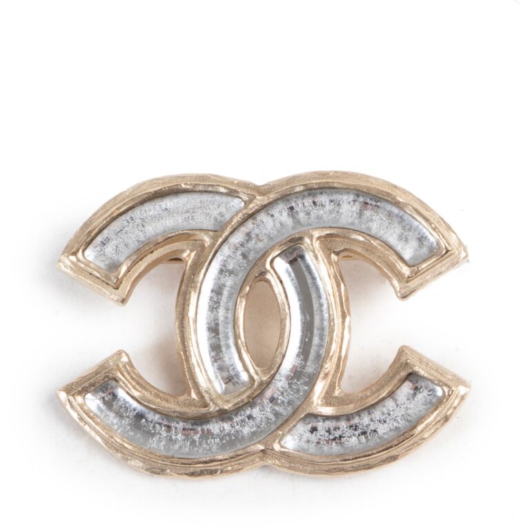 Chanel Interlocking CC Brooch Labellov Buy and Sell