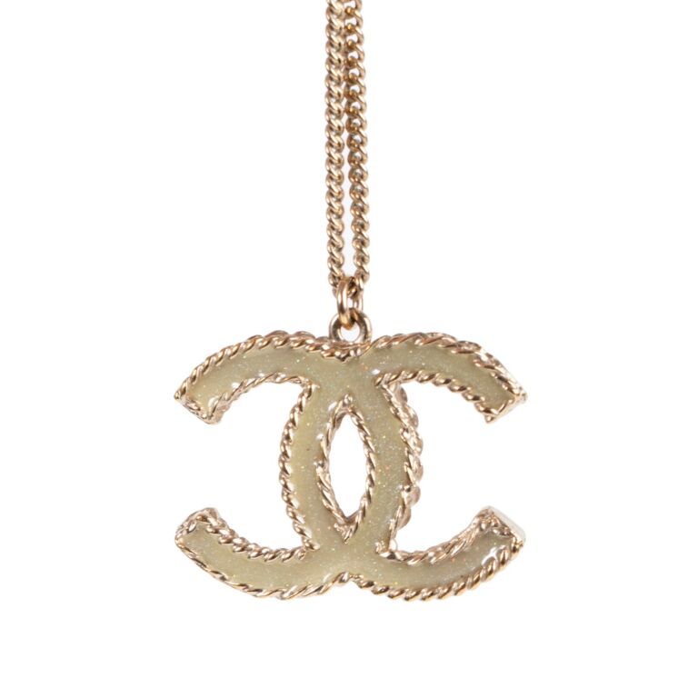 Chanel Silver Crystal 'CC' & Faux Pearl Necklace Q6JCEU28VB007 | WGACA