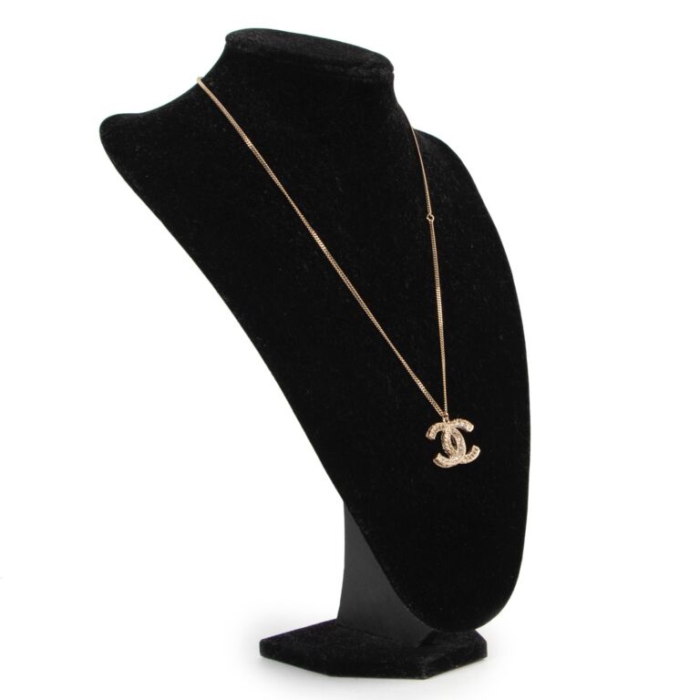 Chanel CC Pendant Necklace Gold in Gold Metal - US