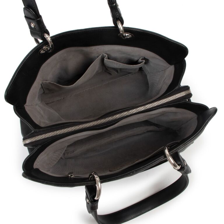 Chanel black quilted 2025 caviar
