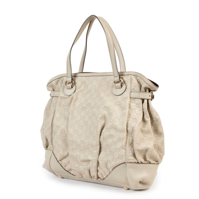 にこ¨̮⃝ item shoulder bag（ivory） Ivory Poise Shoulder Purse Handbag - Verafied New York
