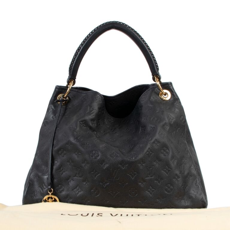Chanel - Louis Vuitton, Sale n°2245, Lot n°43